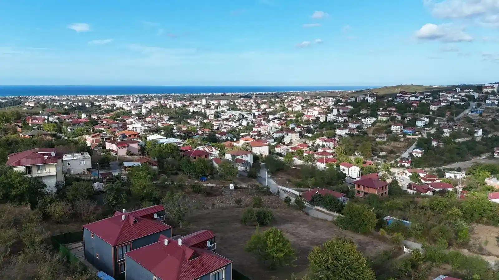 Sakarya Kocaali Karşı Mahalle’de Deniz Manzaralı Satılık 400 m² İmarı Hazır Arsa