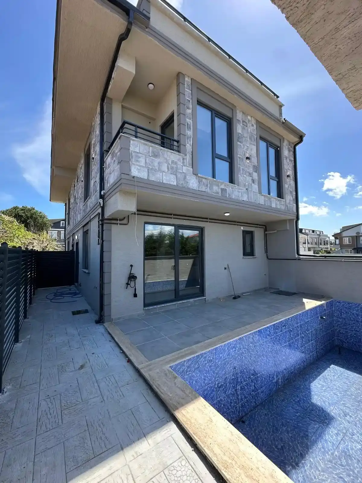 Kocaali Alandere’de Müstakil Havuzlu Prestijli 4+1 Villa - 7.500.000 TL
